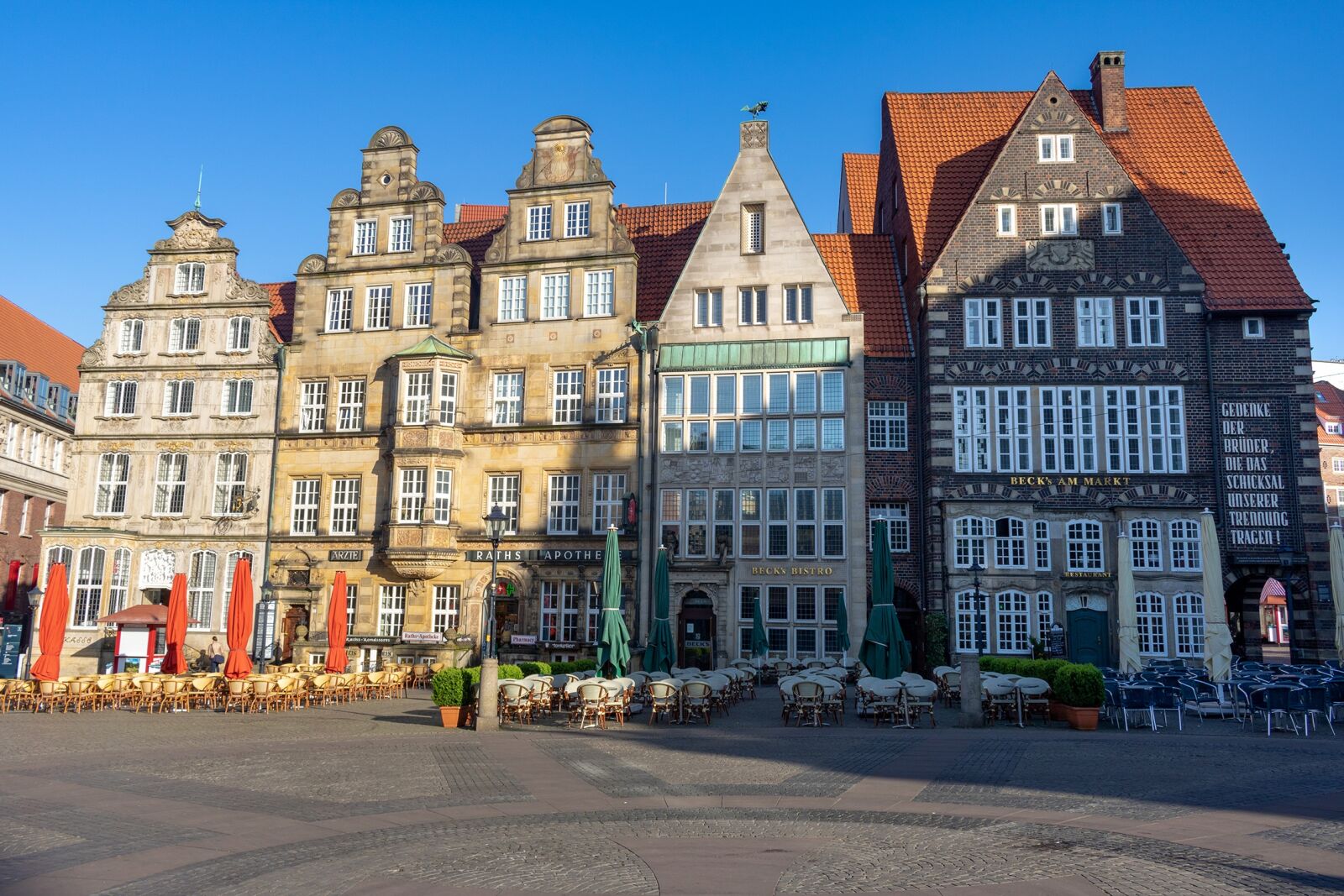 Canon EOS 750D (EOS Rebel T6i / EOS Kiss X8i) sample photo. Bremen, marketplace, historic center photography
