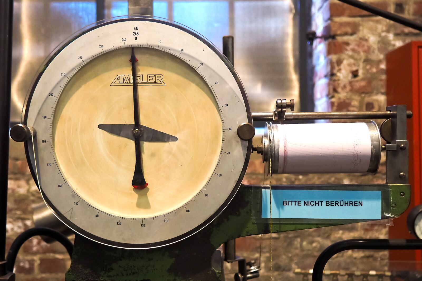 Olympus OM-D E-M10 sample photo. Hydraulic material testing machines photography