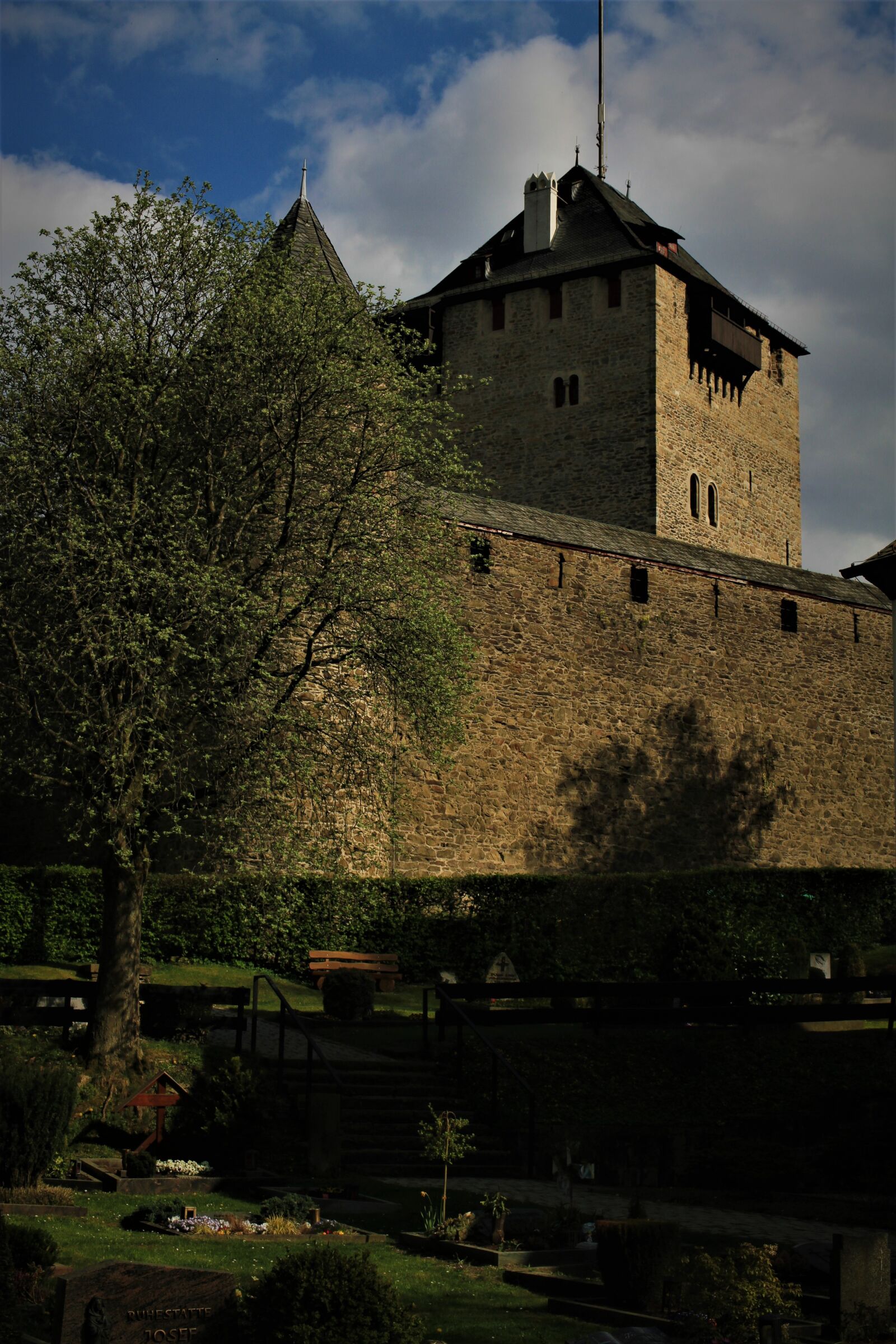 Canon EF-S 35mm F2.8 Macro IS STM sample photo. Castle, tower, masonry photography