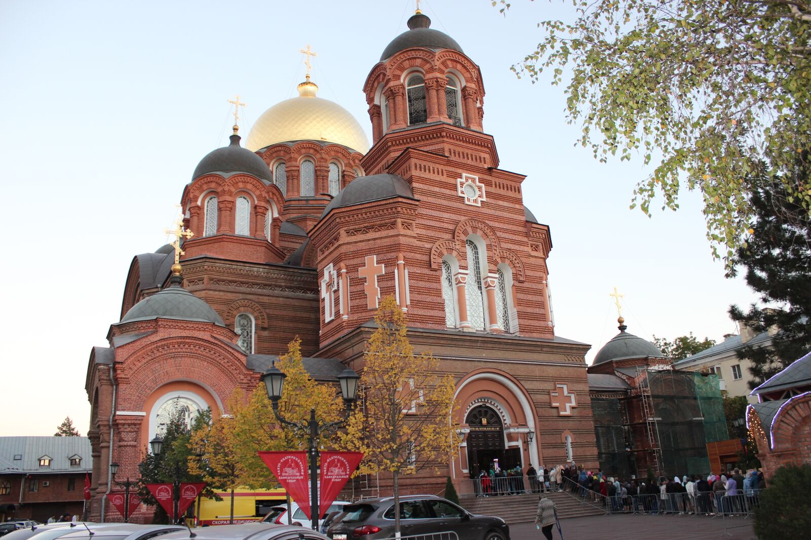 Canon EOS 600D (Rebel EOS T3i / EOS Kiss X5) sample photo. Krasnodar, russia, cathedral photography
