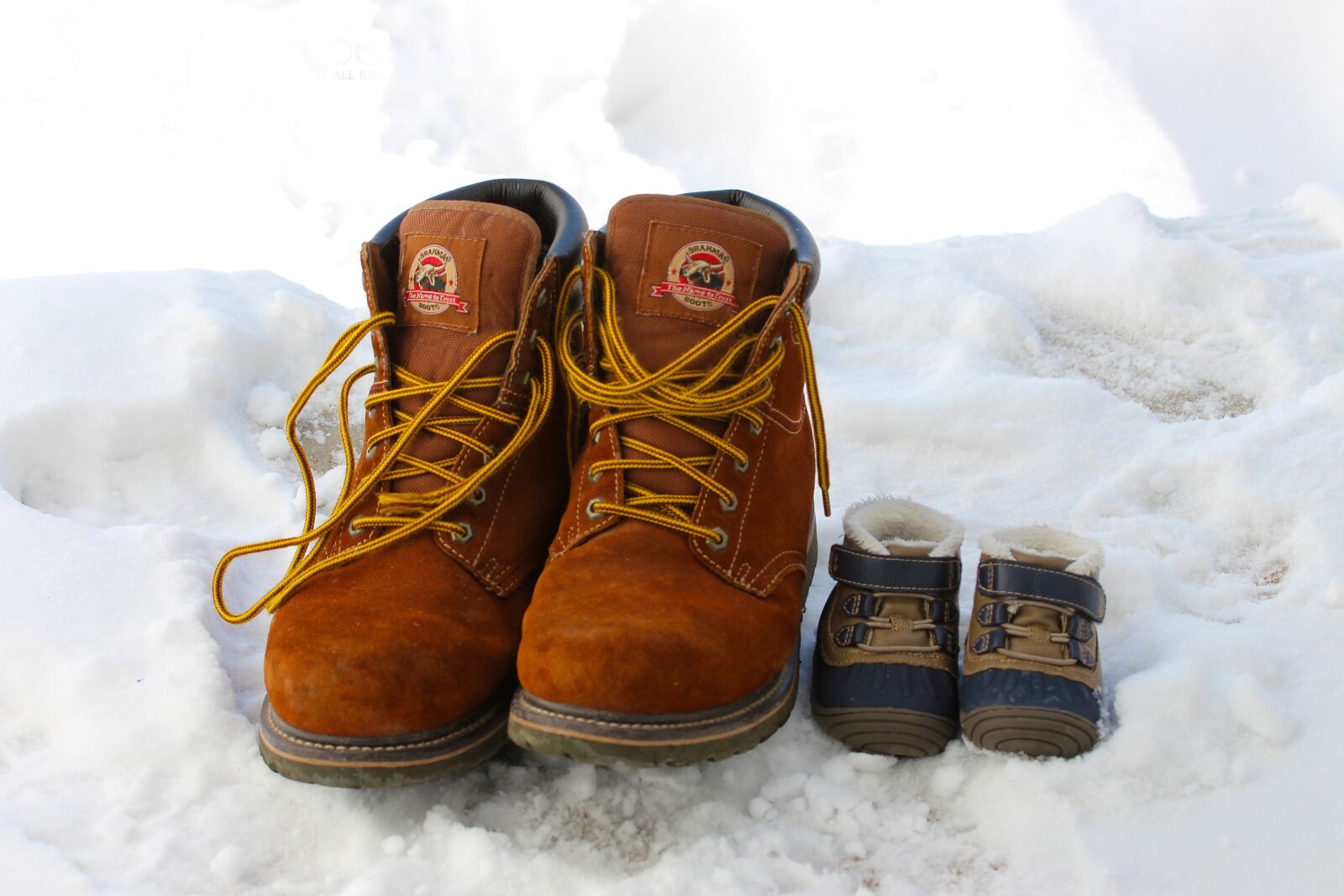 Canon EF 100-400mm F4.5-5.6L IS USM sample photo. Boots, winter, snow photography