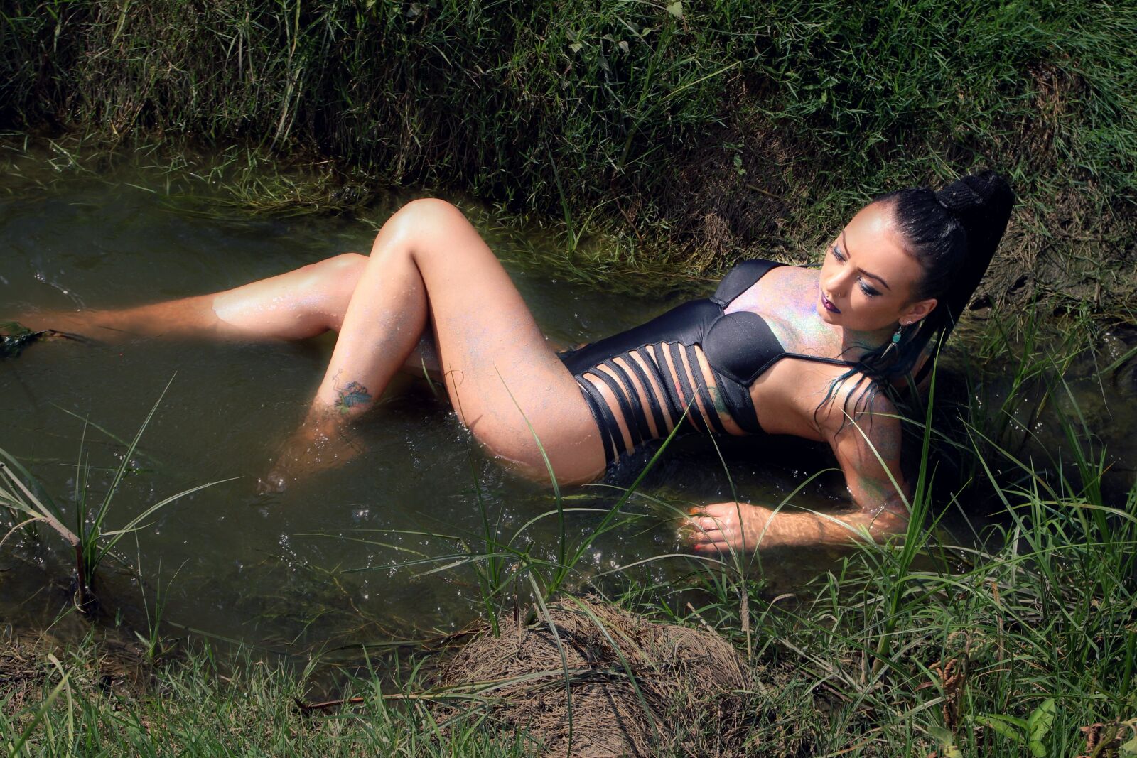 Canon EOS 700D (EOS Rebel T5i / EOS Kiss X7i) sample photo. Girl, water, sensual photography