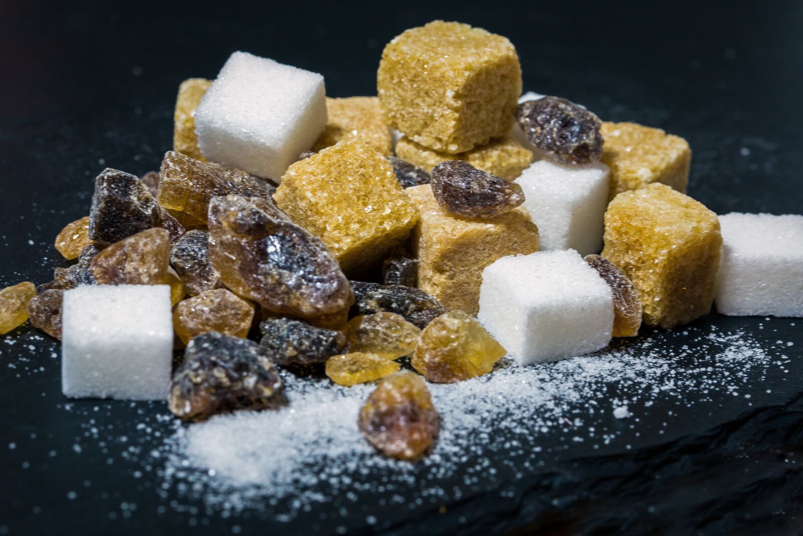 Canon EF 100mm F2.8L Macro IS USM sample photo. Sugar, sugar lumps, granulated photography