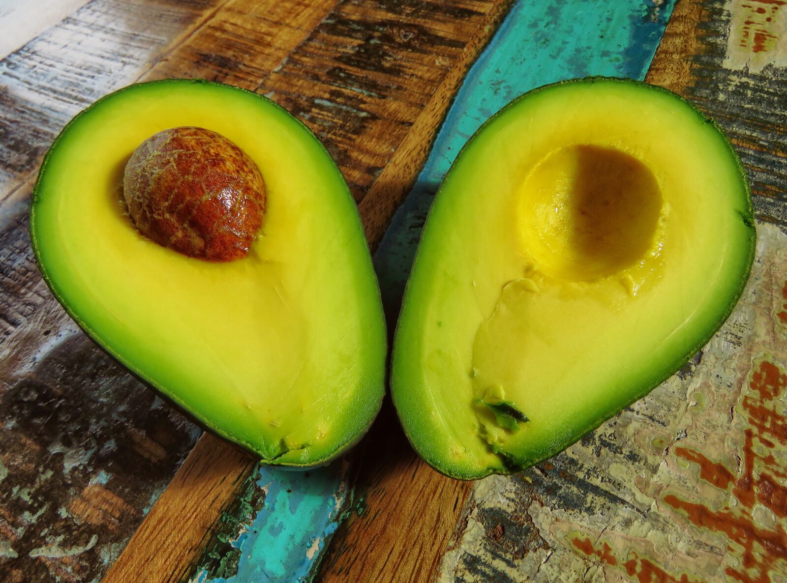 Canon PowerShot SX60 HS sample photo. An avocado, fruit, food photography