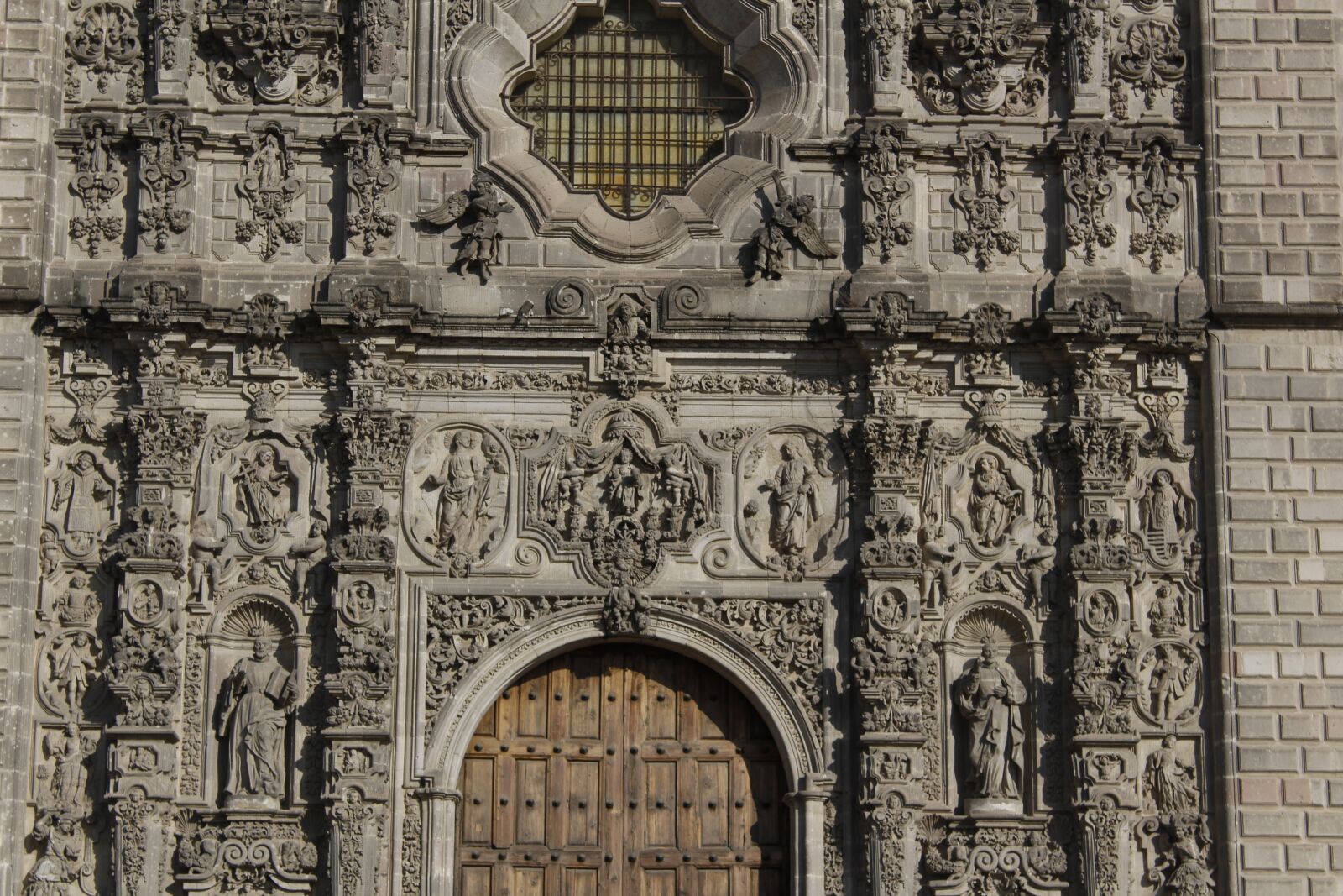 Canon EOS 1300D (EOS Rebel T6 / EOS Kiss X80) sample photo. Architecture, mexico, baroque photography