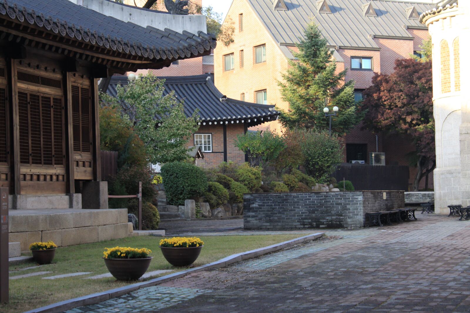 Canon EOS 50D sample photo. Hanok, roof tile, traditional photography