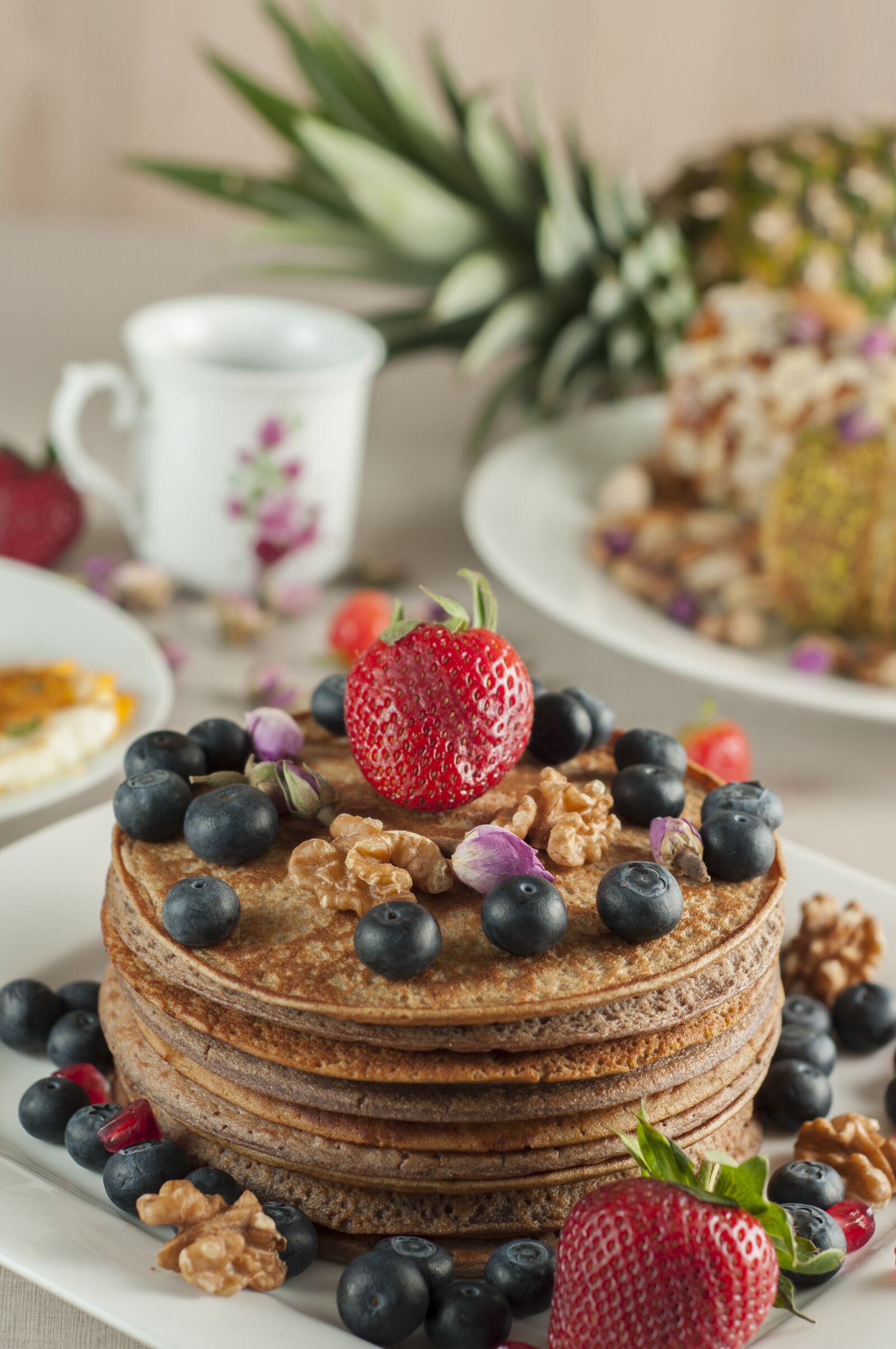Nikon D300S sample photo. Pancake, strawberry, tea photography