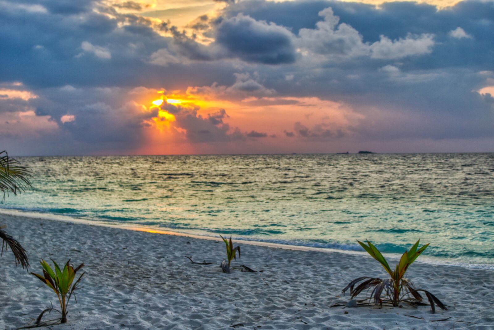 Canon EOS 750D (EOS Rebel T6i / EOS Kiss X8i) sample photo. Landscape, ocean, beach photography