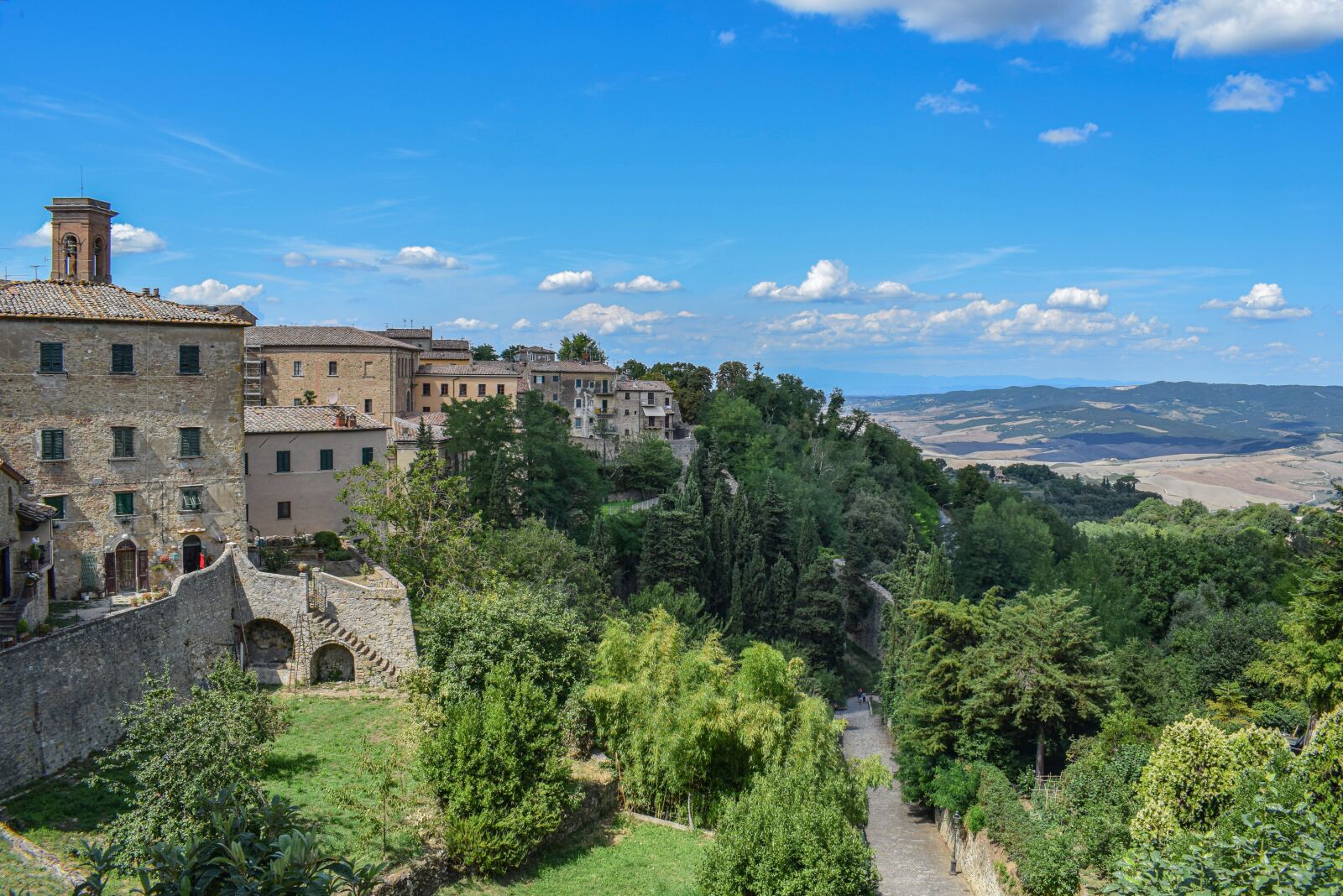 Nikon D5300 sample photo. Volterra, italy, city photography
