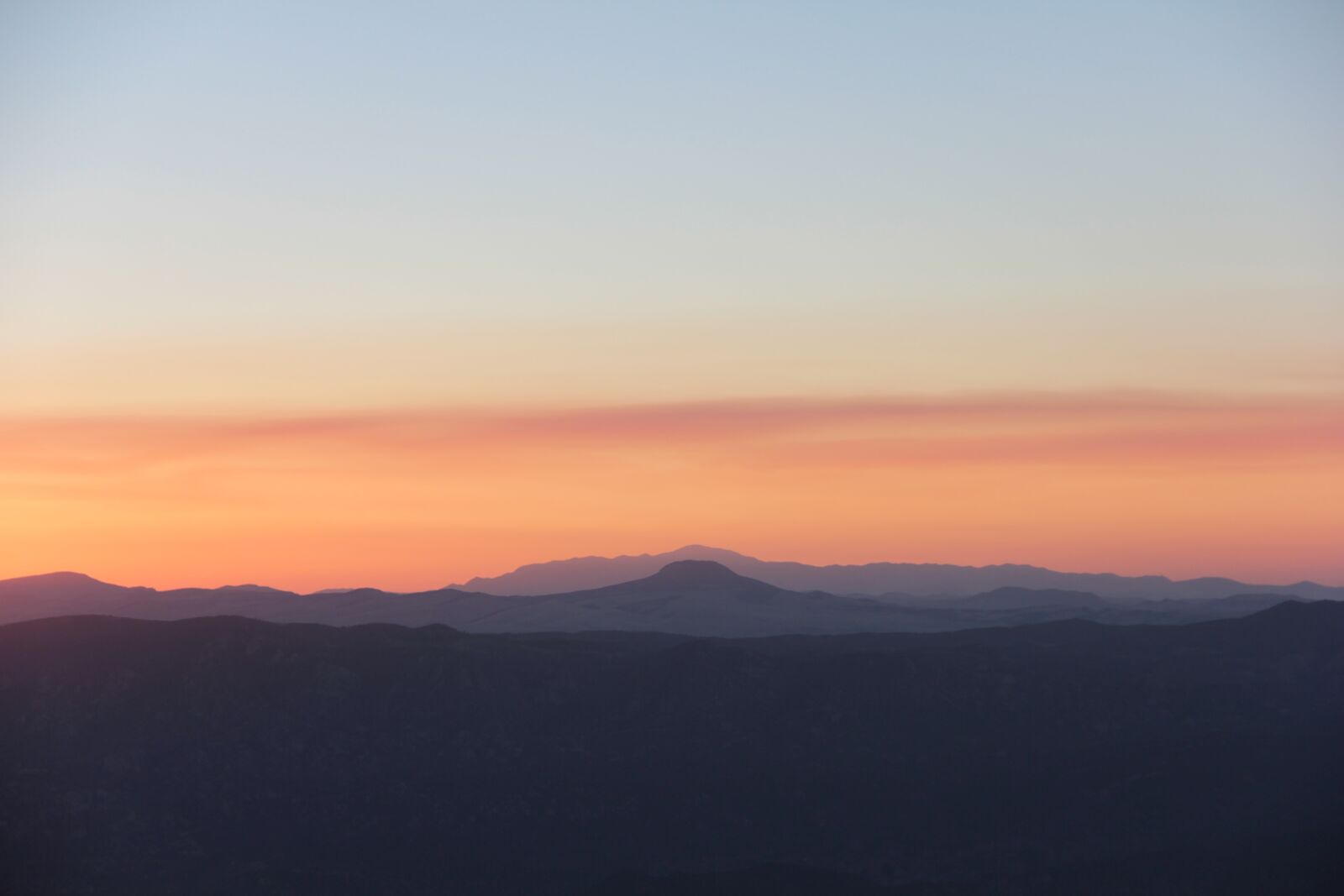 Canon EF-S 18-135mm F3.5-5.6 IS sample photo. Mountain, sunrise, landscape photography