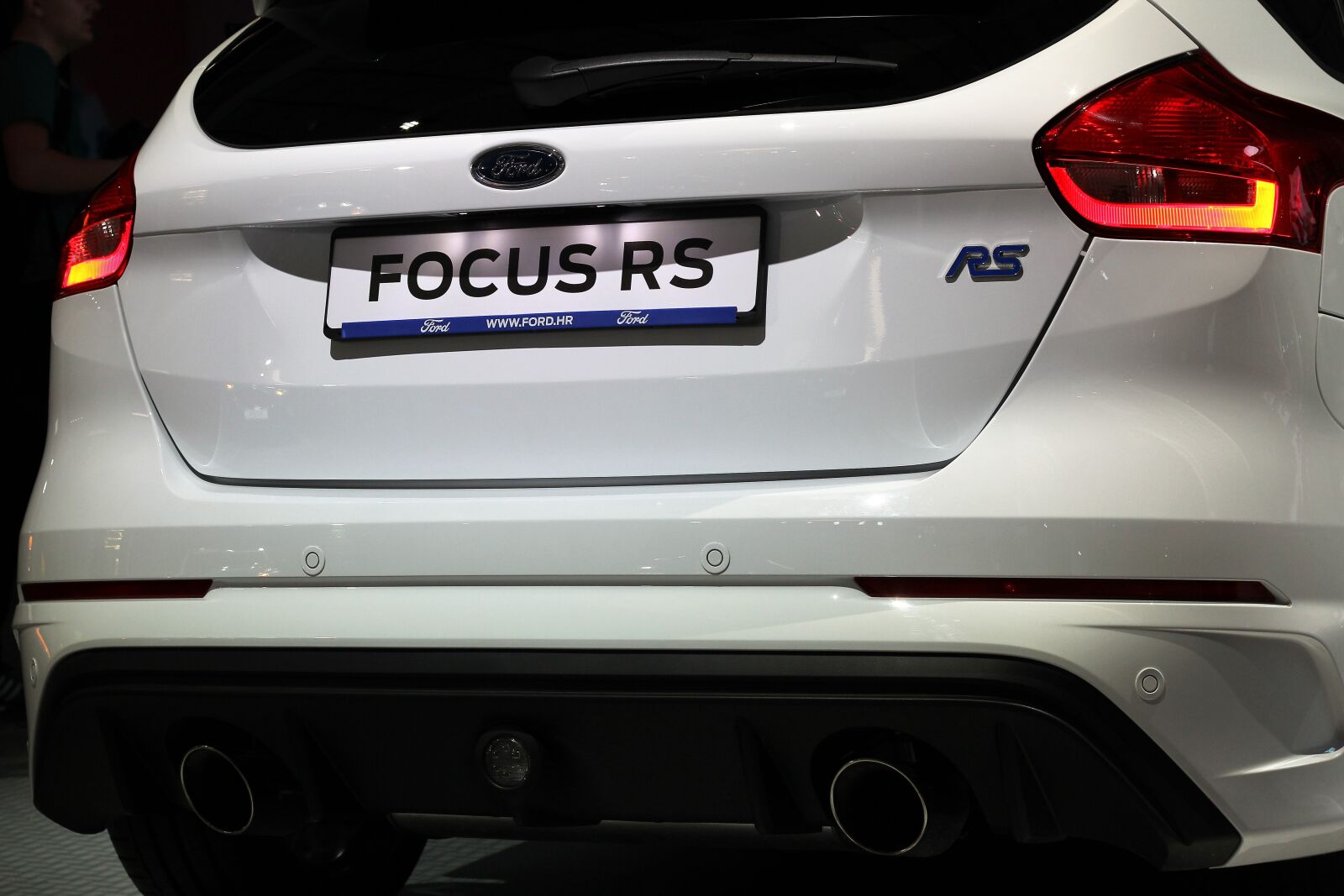 Canon EOS 600D (Rebel EOS T3i / EOS Kiss X5) + Canon EF 50mm F1.8 II sample photo. Car, ford focus rs photography