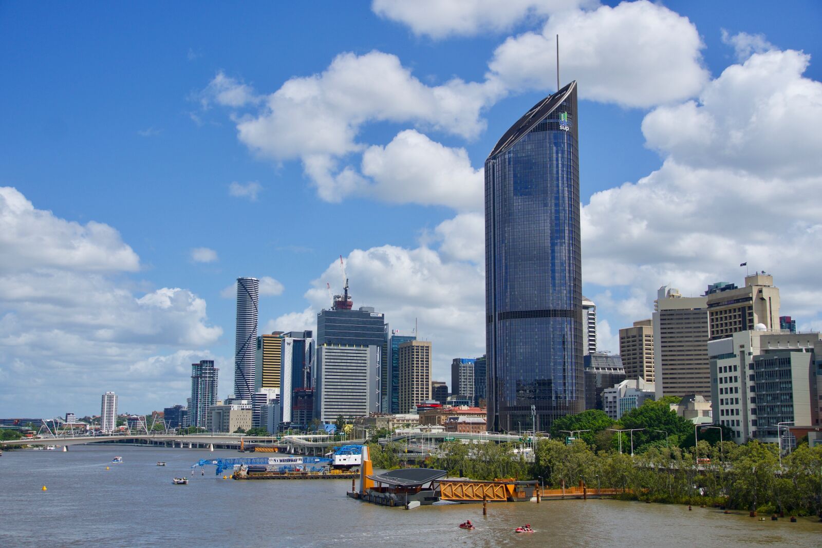 Sony E 18-135mm F3.5-5.6 OSS sample photo. Brisbane, cityscape, skyline photography