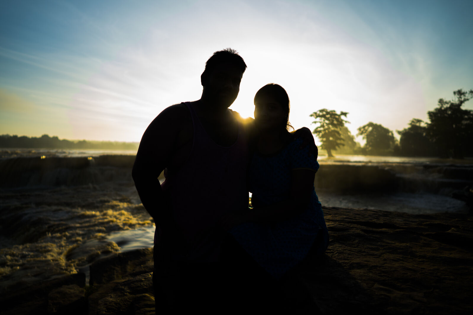 Sony a7R II sample photo. Couple, sun, sunrise photography