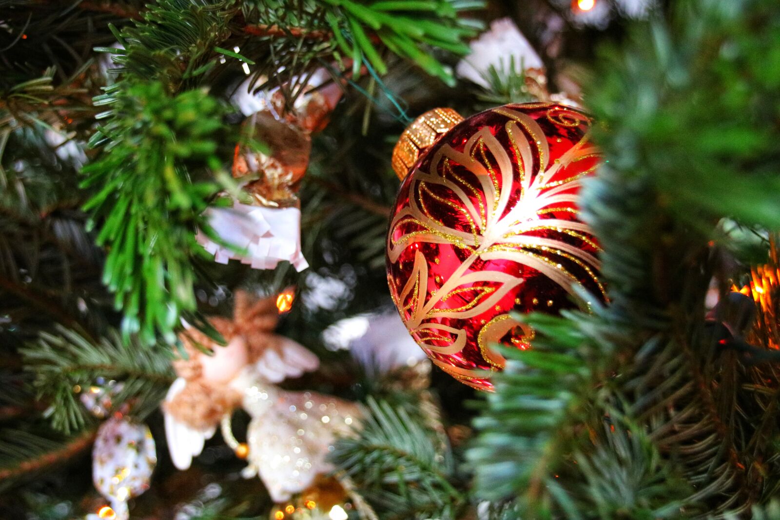 Canon EOS 750D (EOS Rebel T6i / EOS Kiss X8i) sample photo. Christmas, decorations, xmas photography