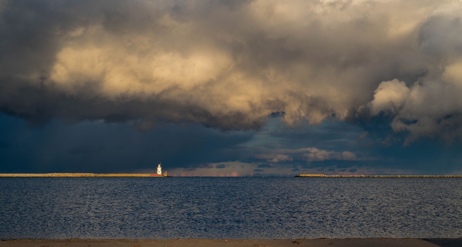 Nikon D5500 sample photo. Lighthouse, landscape, lake michigan photography