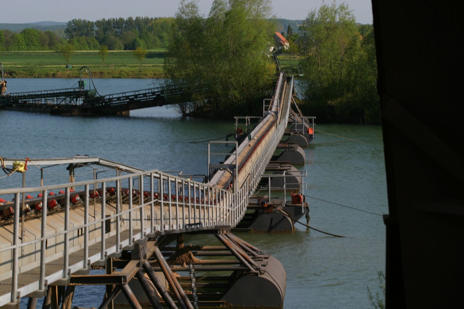 Canon EOS 10D sample photo. Conveyor belt, lake, bridge photography