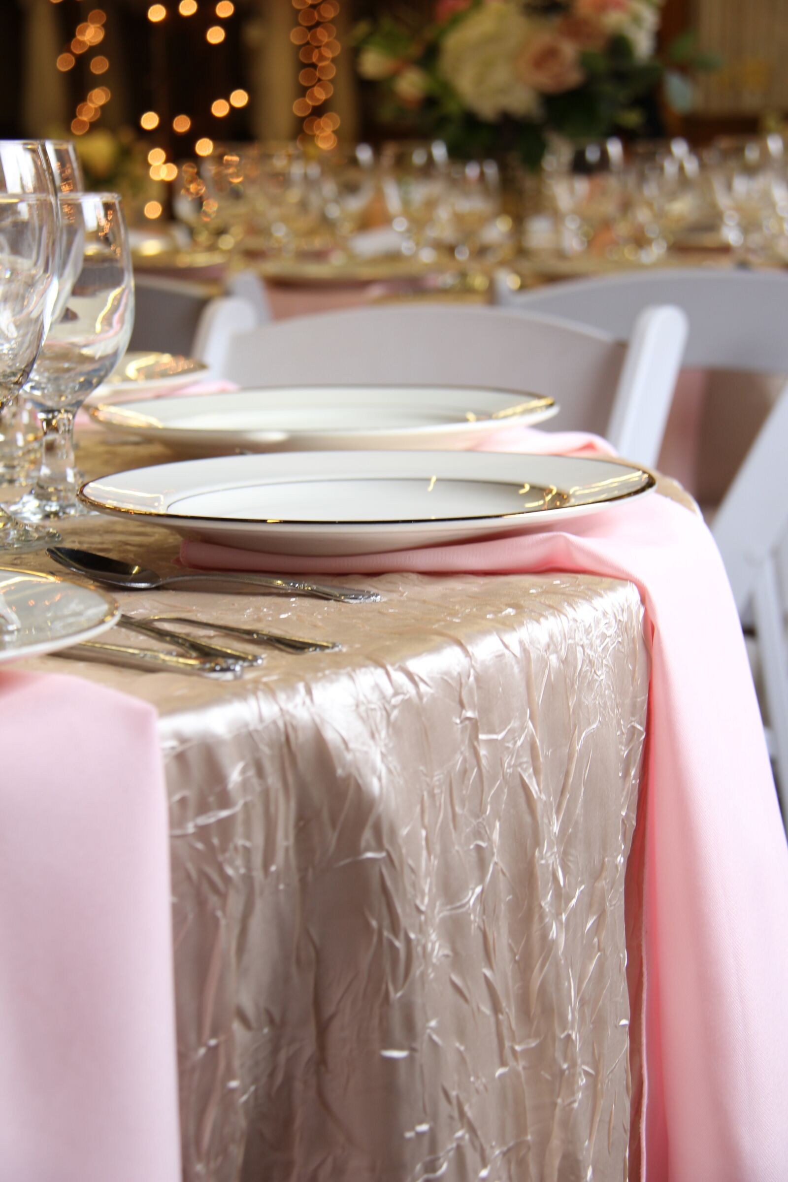 Canon EOS 60D sample photo. Table setting, napkins, plate photography