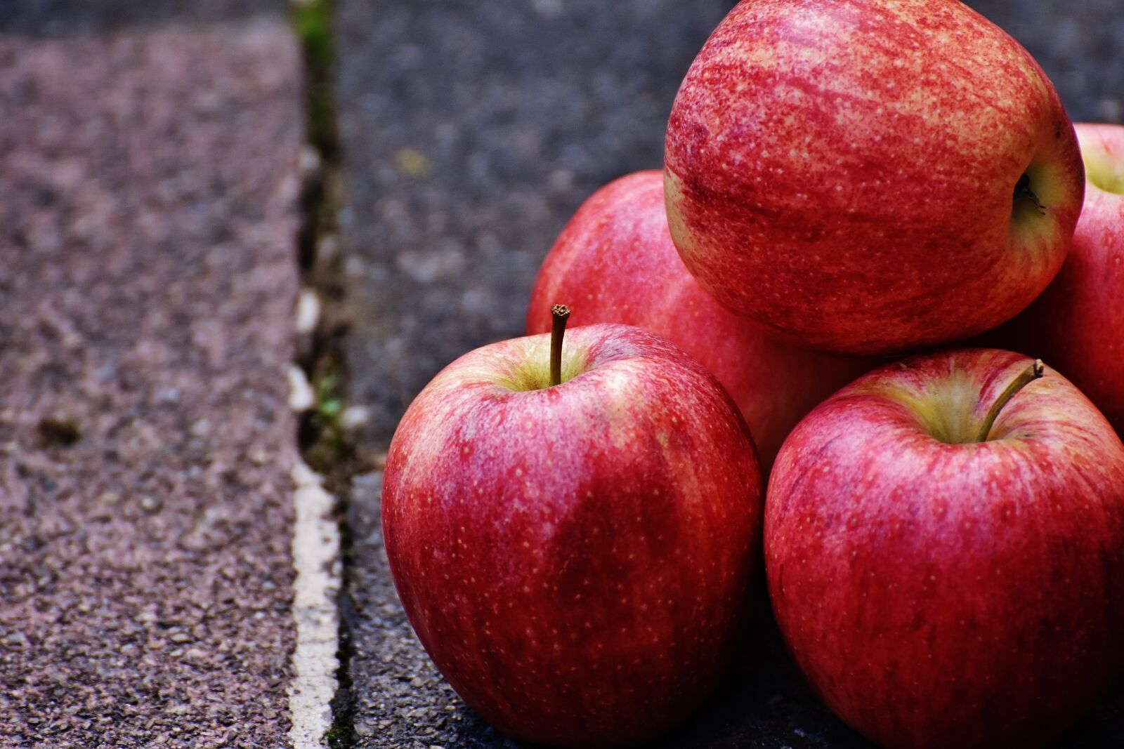 Nikon D7200 sample photo. Apple, red, delicious photography