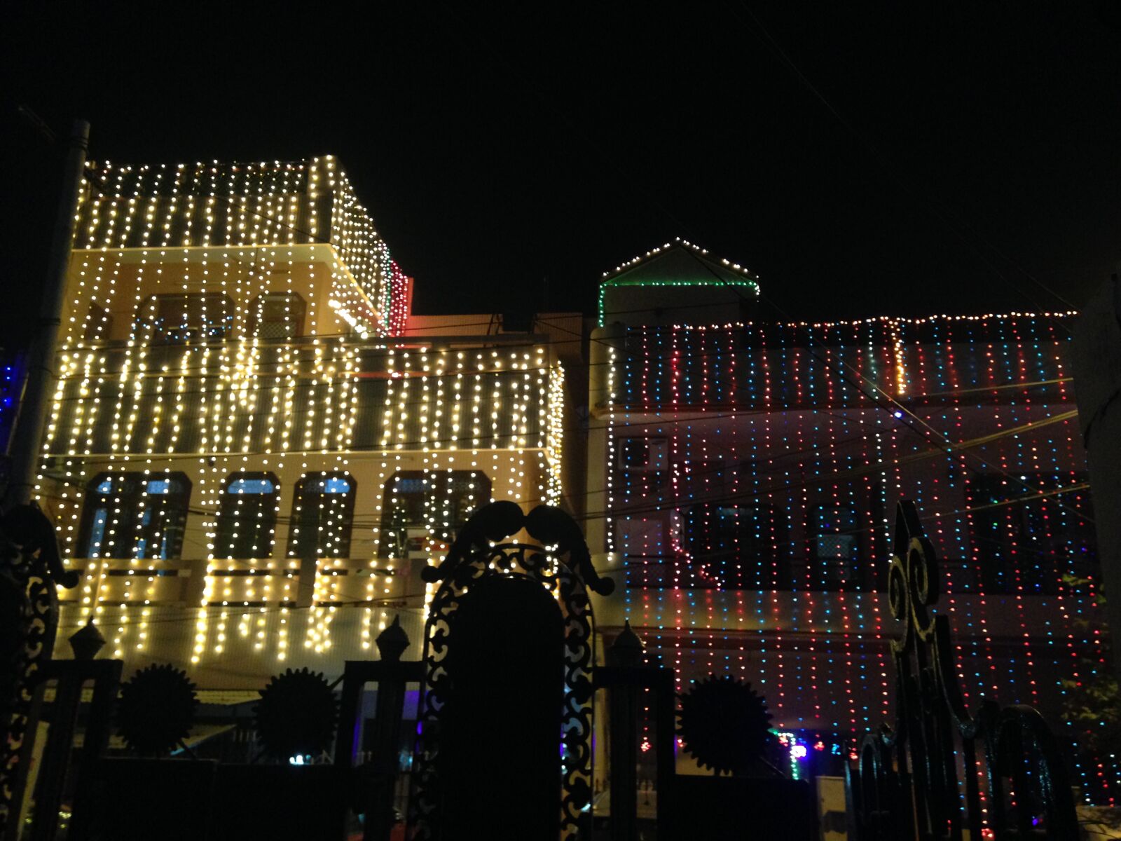 iPhone 5c back camera 4.12mm f/2.4 sample photo. Diwali, lights photography