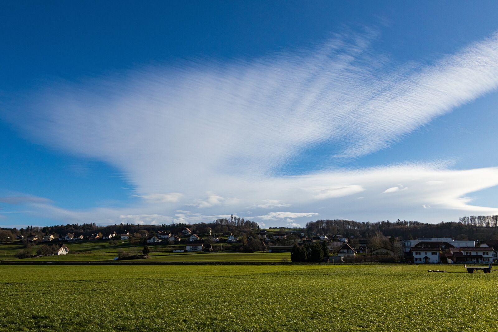 Canon EOS R sample photo. Clouds, cirrus, sky photography