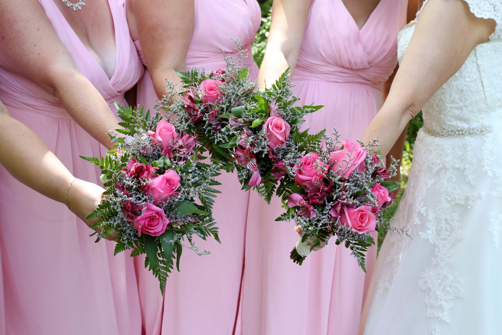 Canon EOS 5D Mark III sample photo. Wedding, bouquets, marriage photography