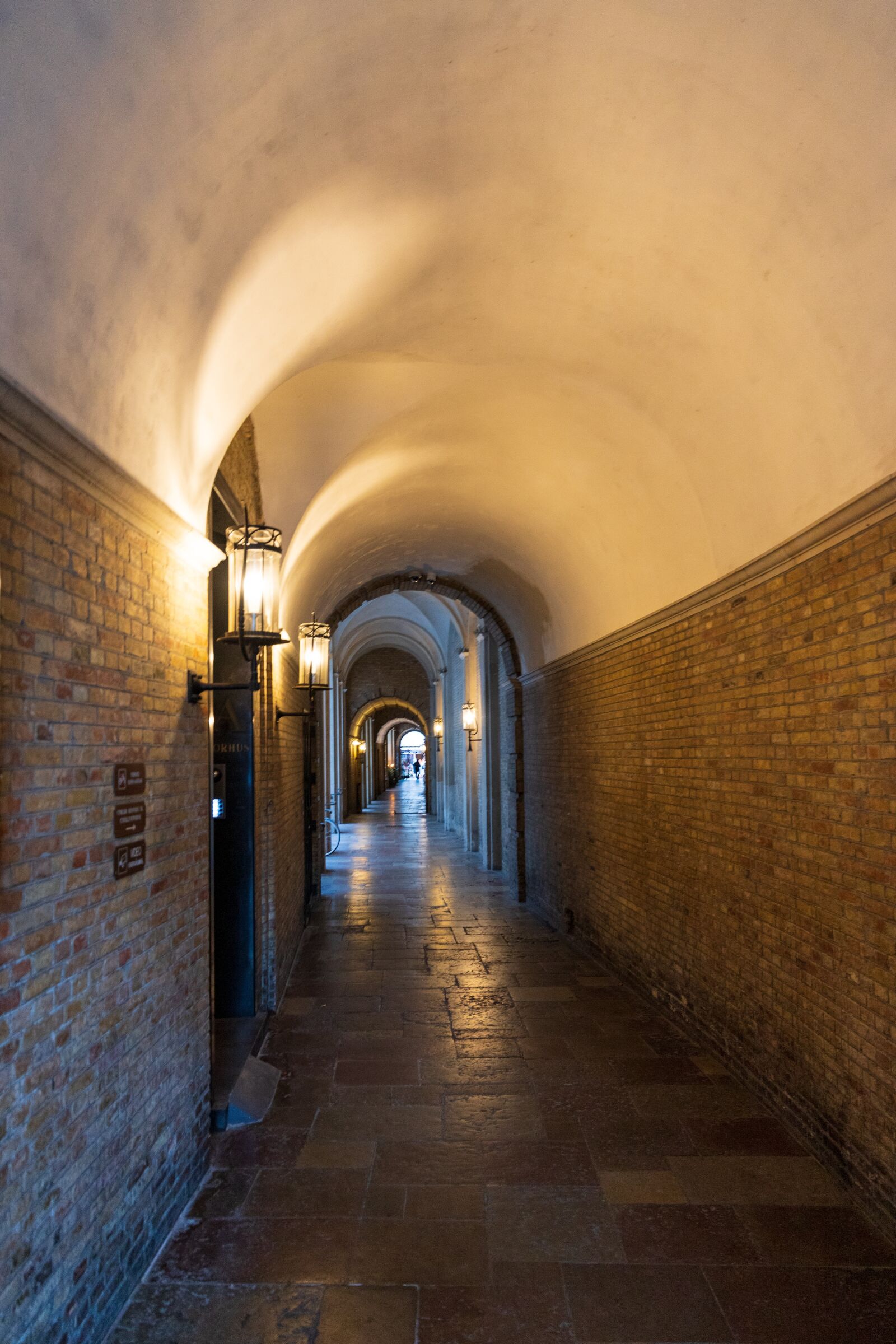 Canon EOS 6D Mark II sample photo. Alley, light, copenhagen photography