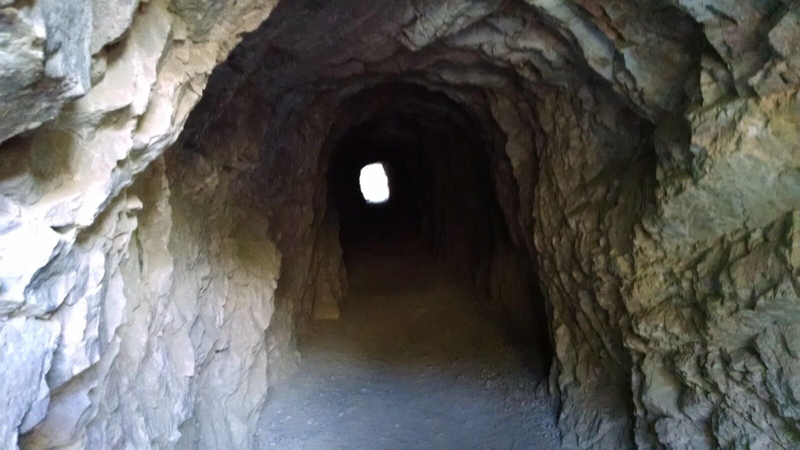 Motorola XT1080 sample photo. Cave photography