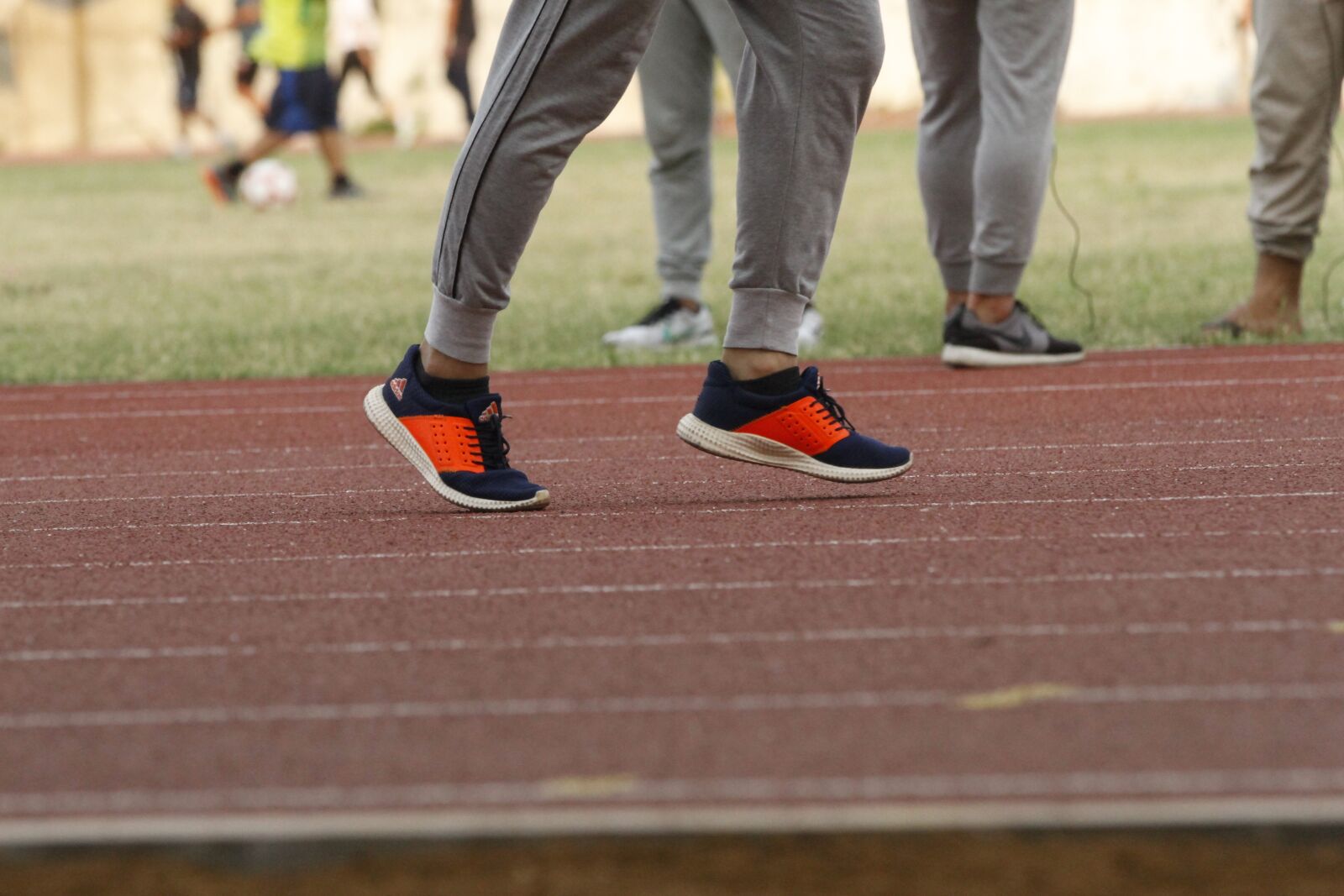 Canon EOS 7D sample photo. Running, walking, sport photography