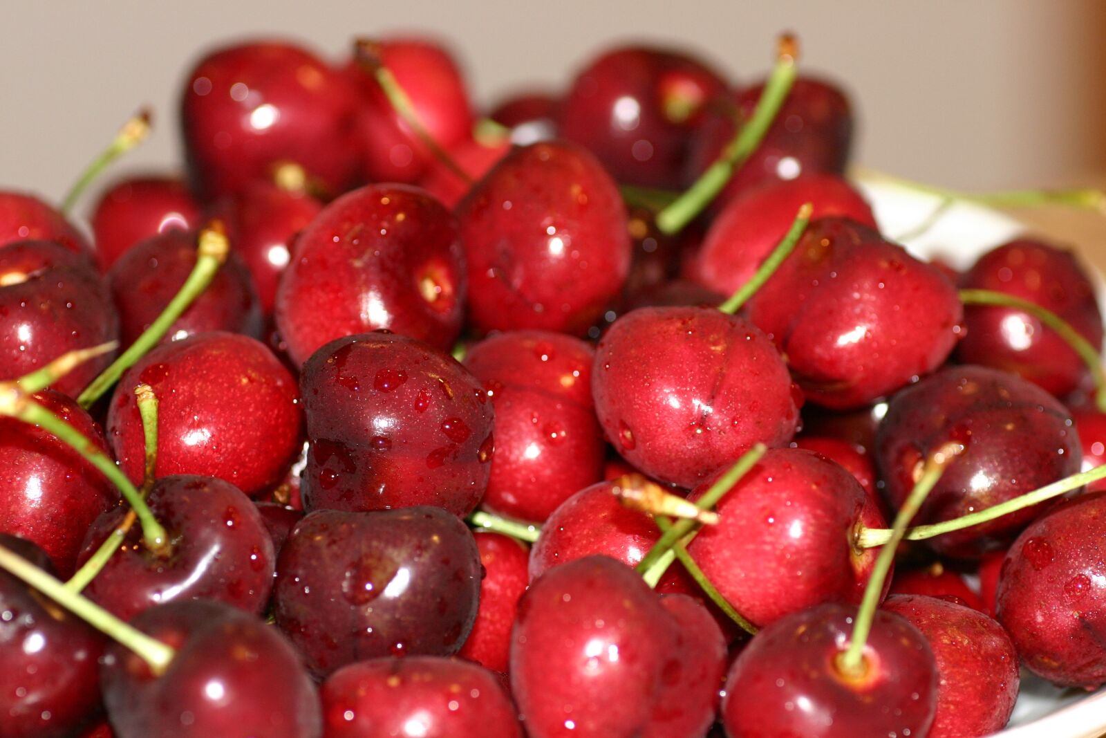 Canon EOS 300D (EOS Digital Rebel / EOS Kiss Digital) sample photo. Berries, cherry, berry photography