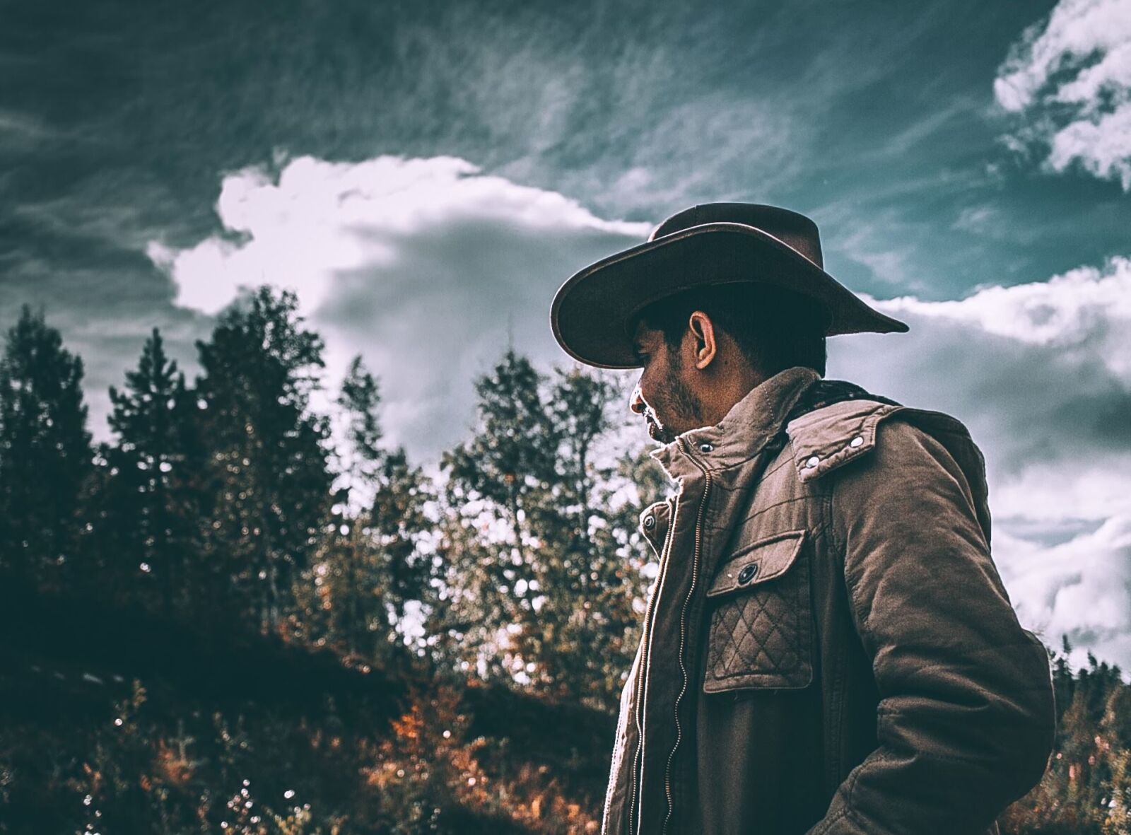 Canon EOS 7D + Canon EF-S 24mm F2.8 STM sample photo. Cowboy, man, forest, gloomy photography