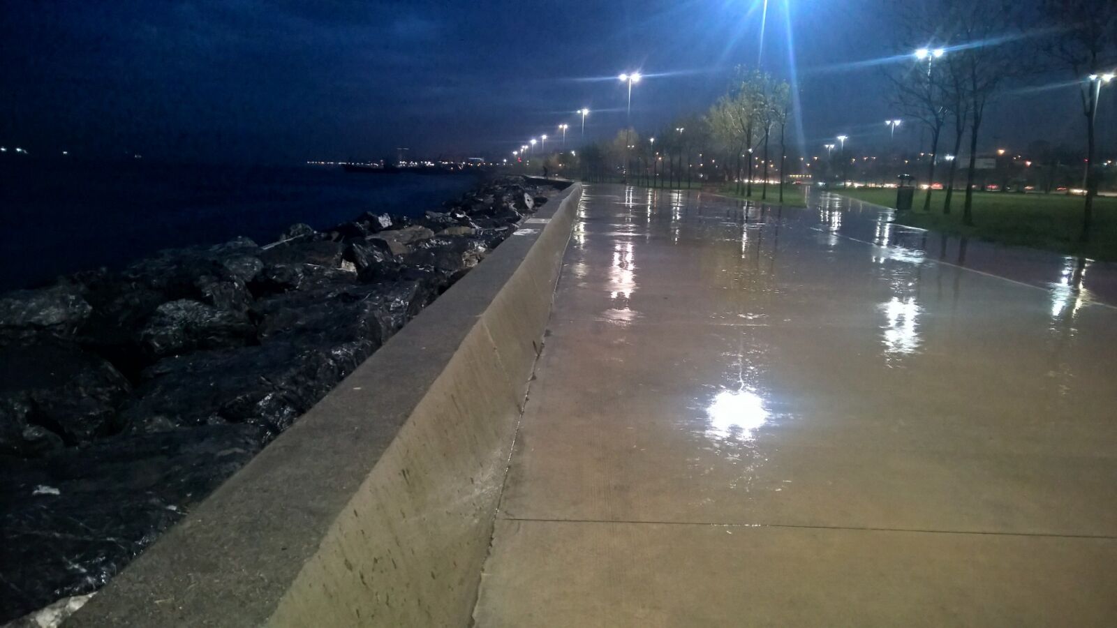 Nokia Lumia 1520 sample photo. Lights, night, road, sea photography