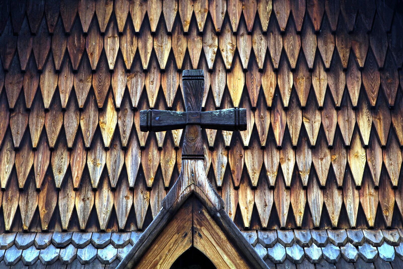 Canon EOS 80D sample photo. Church, cross, roof photography