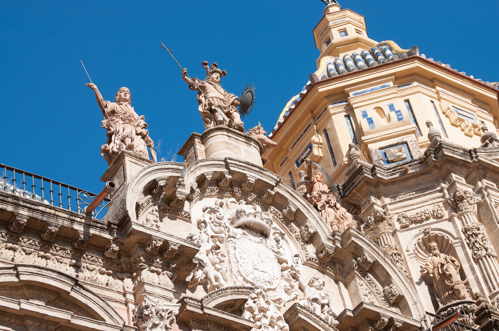 Nikon D90 sample photo. Seville, streets, architecture photography