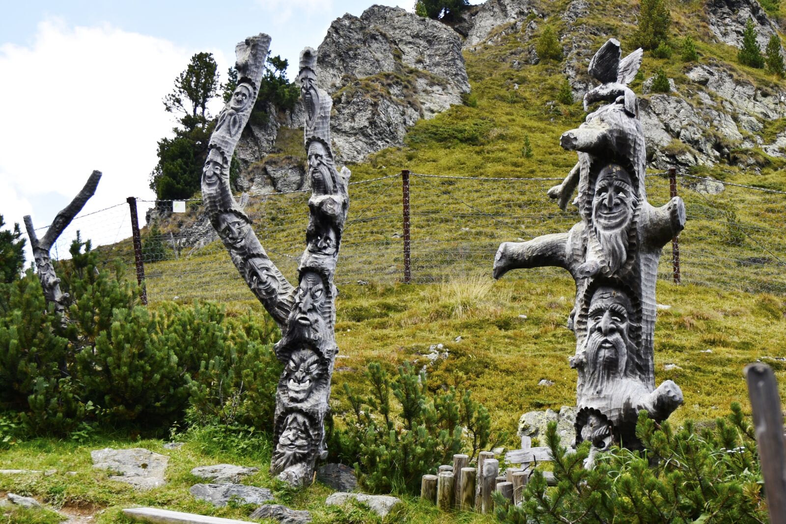 Nikon D7200 sample photo. Austria, wooden sculptures, carving photography