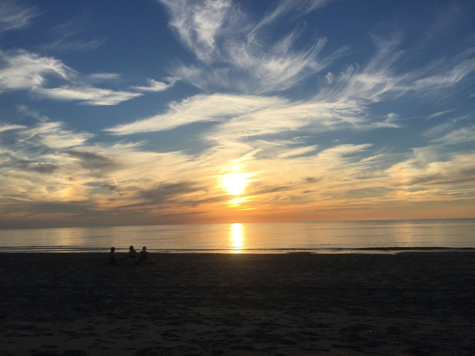 Apple iPhone 6 sample photo. Water, sun, evening photography