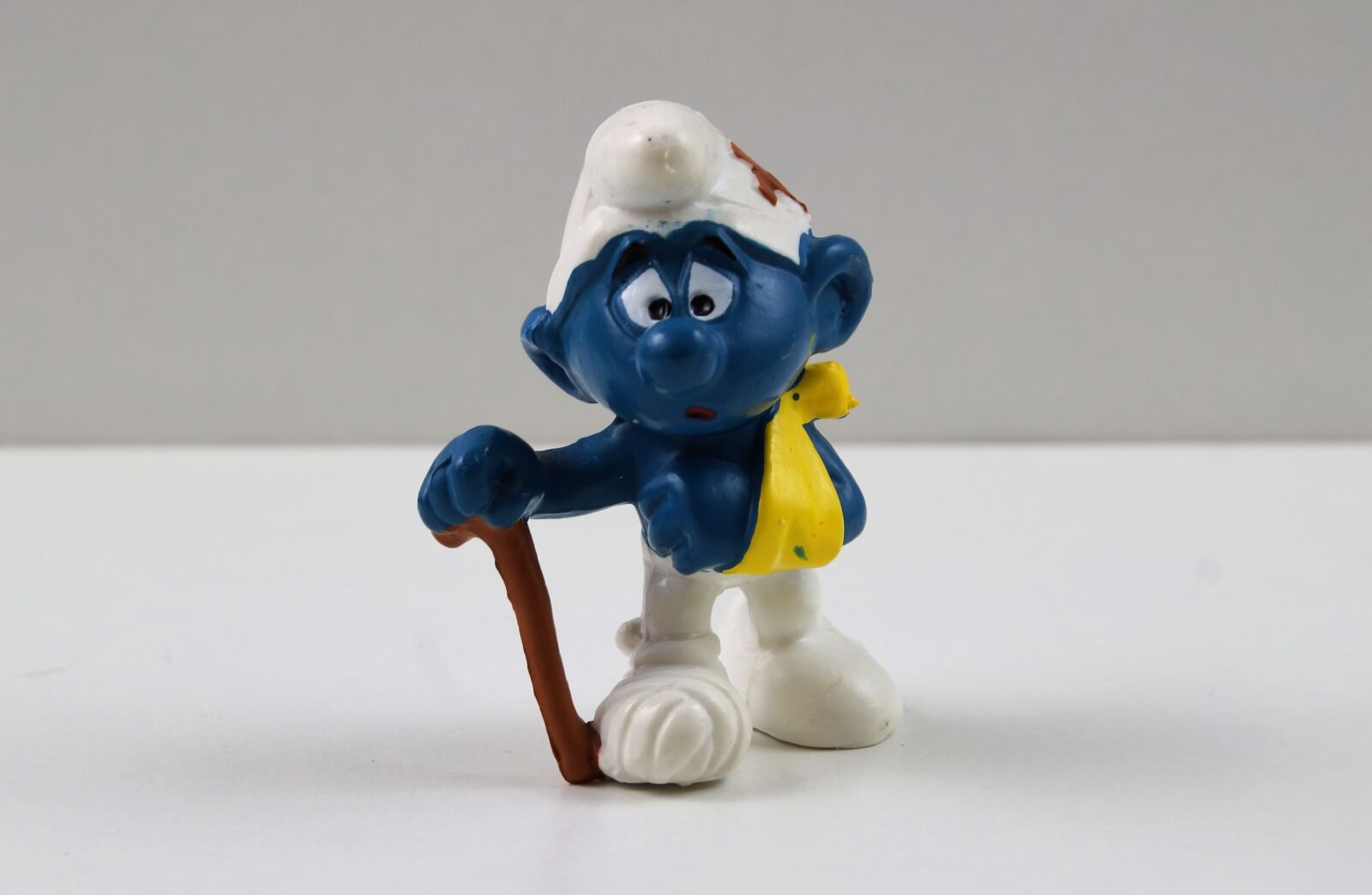 Sony DT 18-70mm F3.5-5.6 sample photo. Smurf, smurfs, sick smurf photography