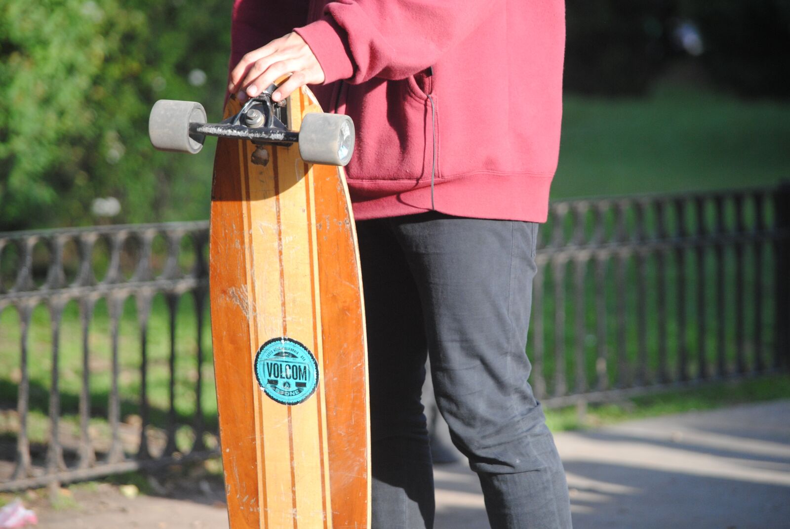Nikon D3000 sample photo. Skate, longboard, guy photography