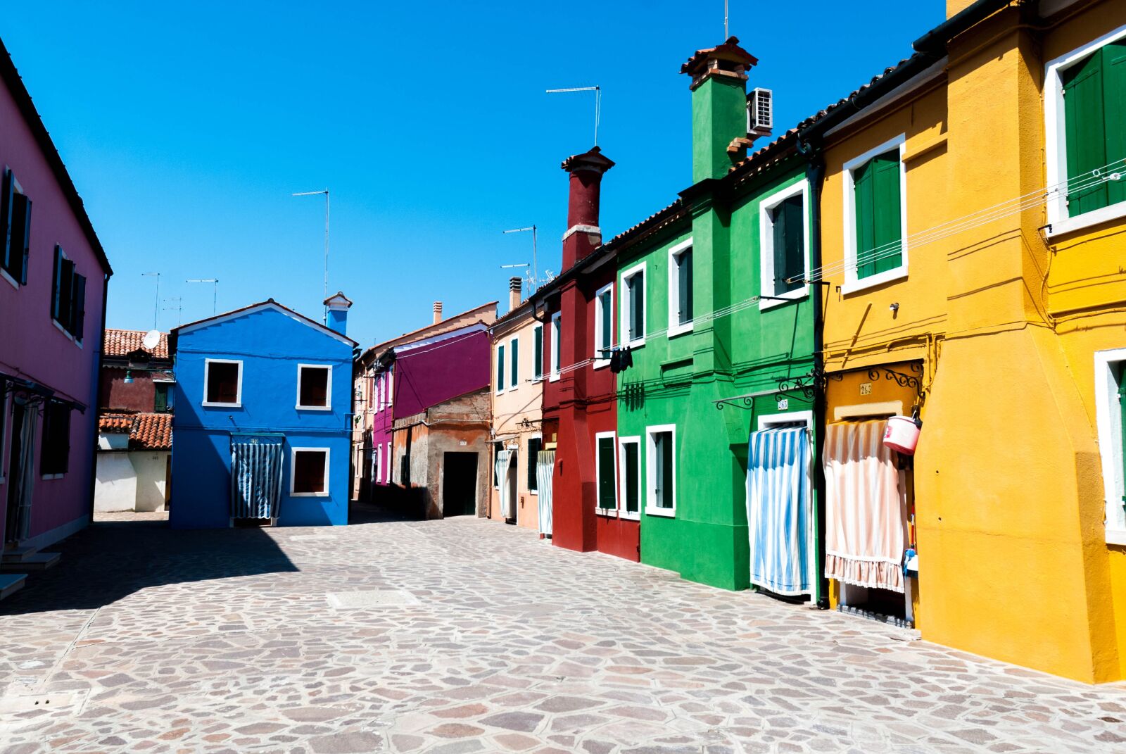 Nikon D80 sample photo. Venice, burano, the sun photography