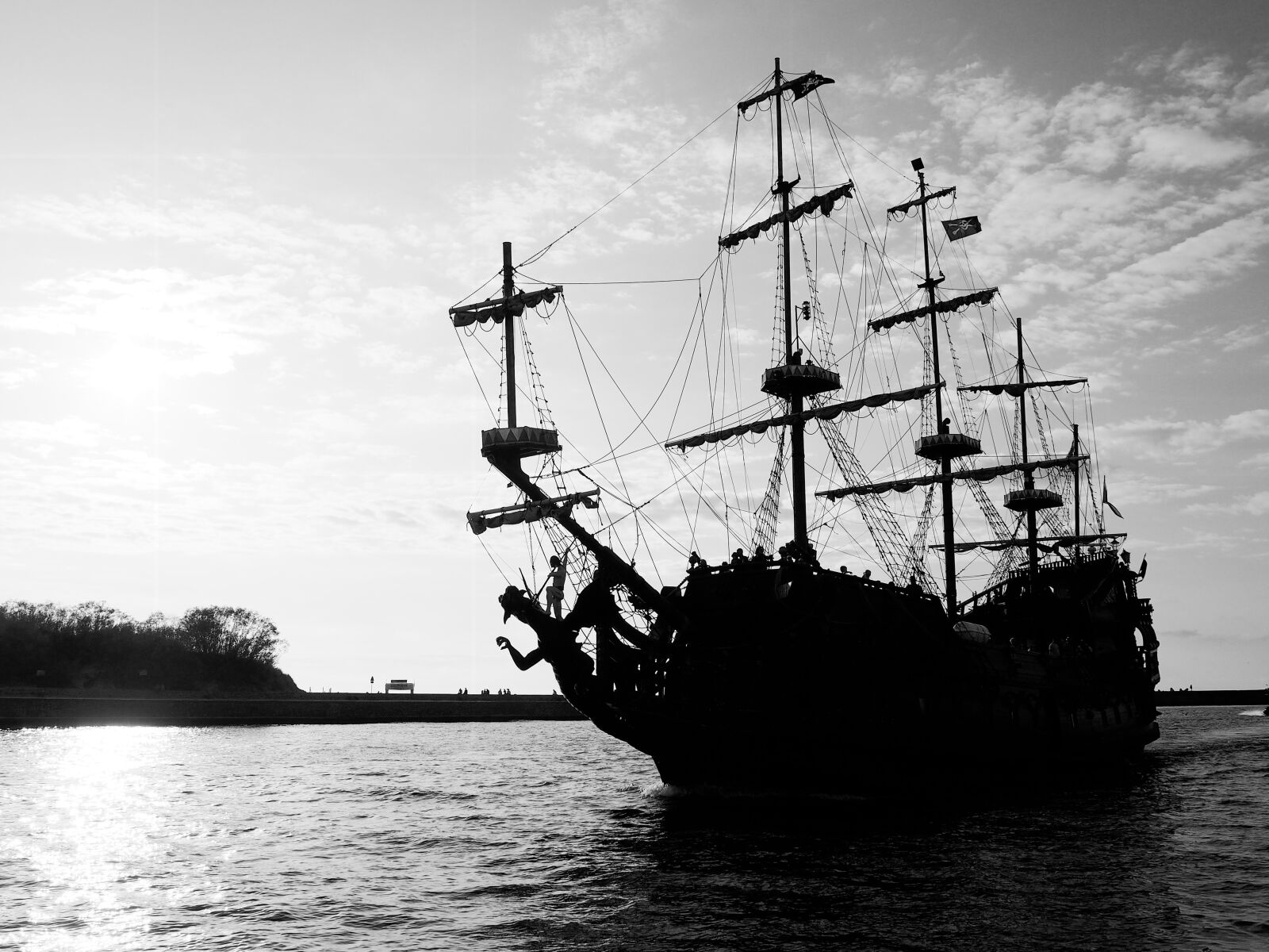 Olympus PEN E-PL6 sample photo. Ship, sea, water photography