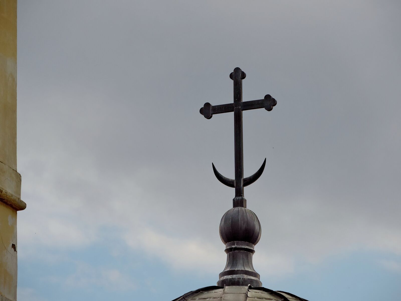 Nikon Coolpix P520 sample photo. Christianity, cross, islam, symbol photography