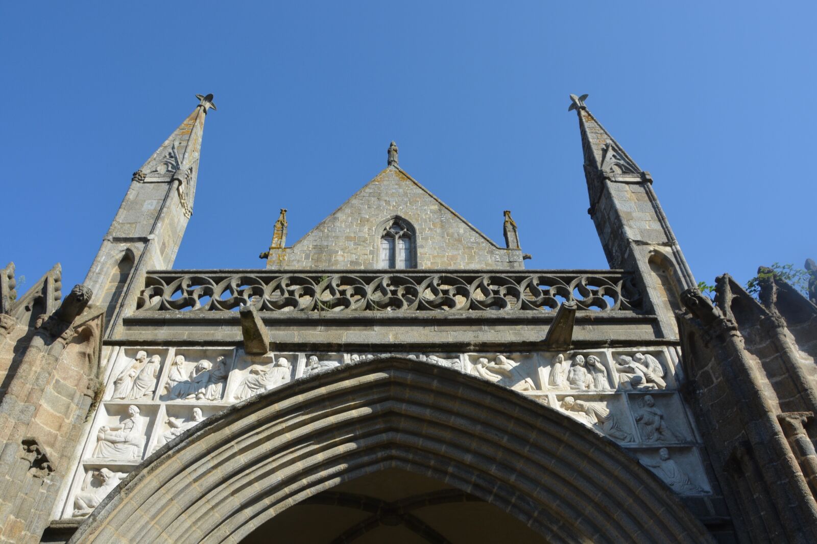 Nikon D5200 sample photo. Cathedral, dol-de-bretagne, architecture photography