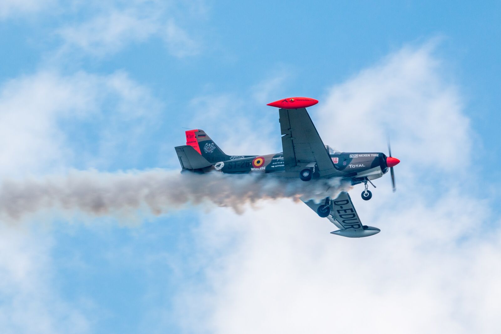 150-600mm F5-6.3 DG OS HSM | Contemporary 015 sample photo. Sf 260 marchetti, aircraft, flying photography
