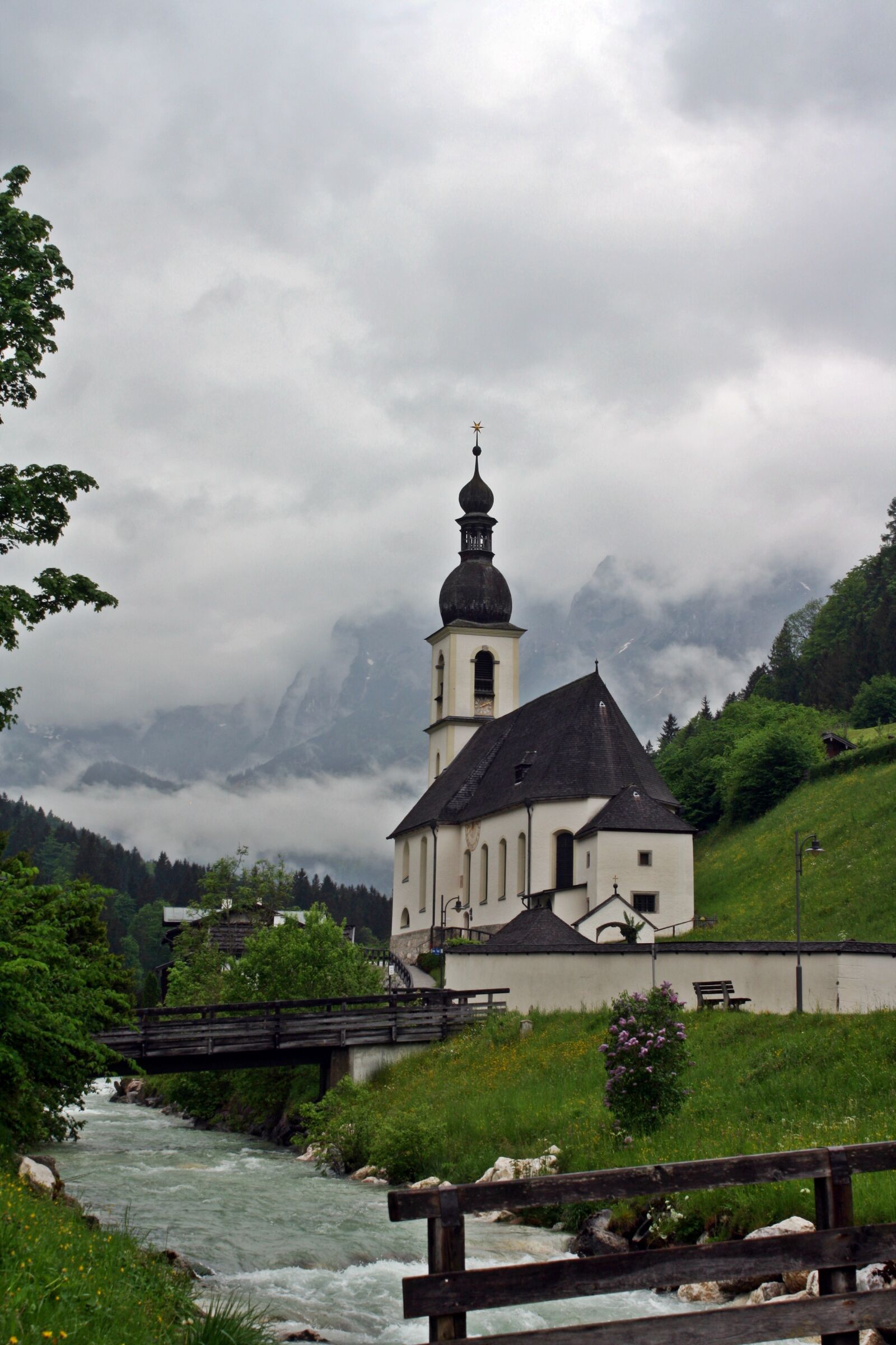 Canon EOS 1000D (EOS Digital Rebel XS / EOS Kiss F) sample photo. Church, chapel, upper bavaria photography