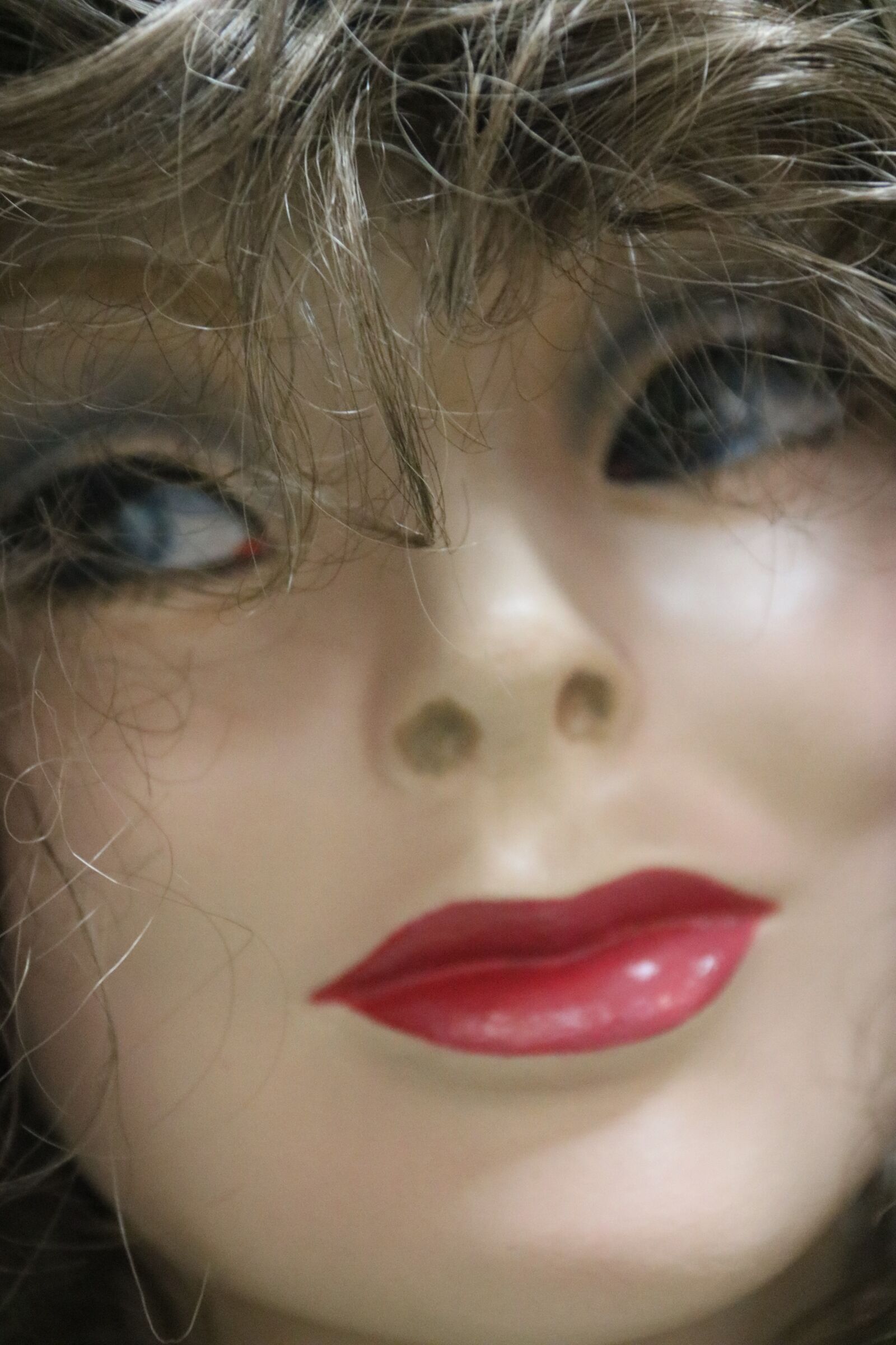 Canon EOS 750D (EOS Rebel T6i / EOS Kiss X8i) sample photo. Mannequin, female, woman photography