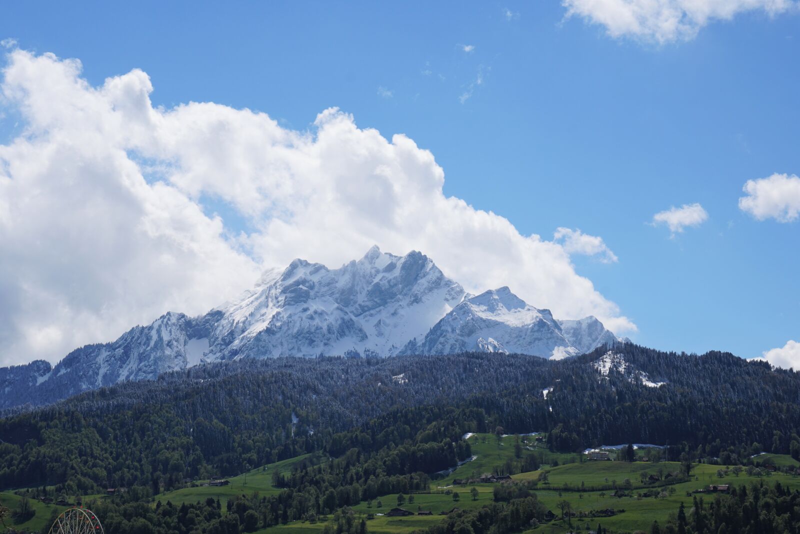 Sony a6300 + Sony Vario-Tessar T* E 16-70mm F4 ZA OSS sample photo. Pilatus, lucerne, mountain photography