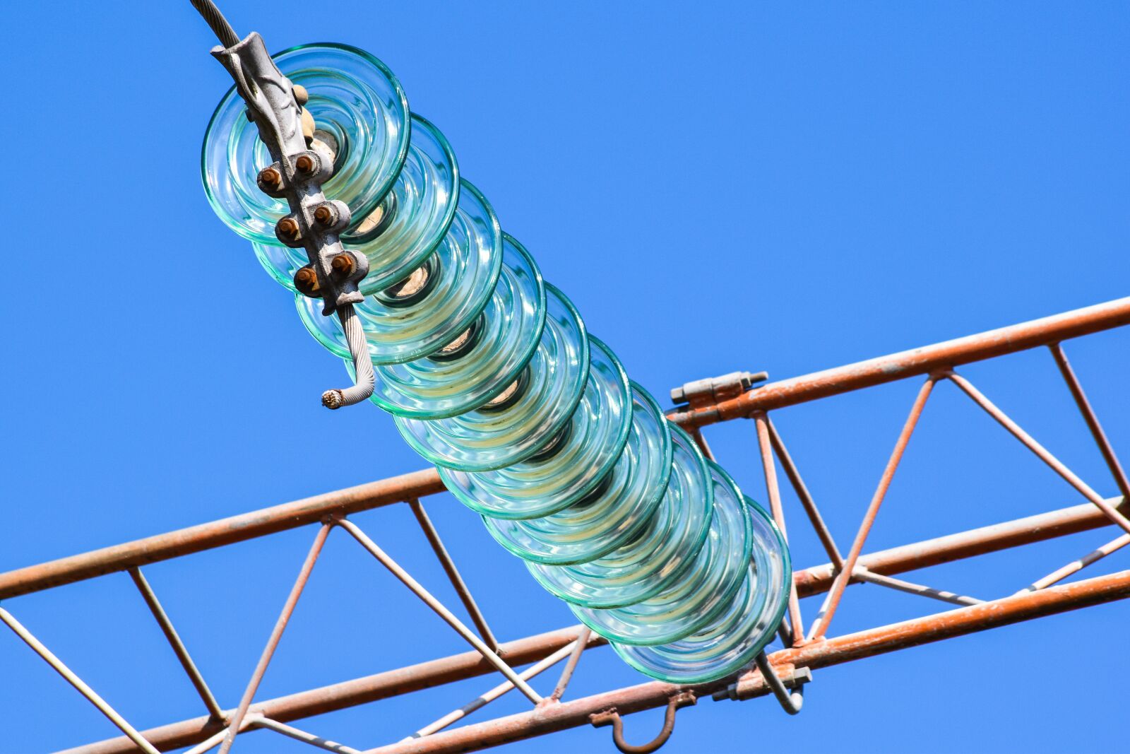 Nikon D5500 sample photo. Insulators, hv, electricity photography