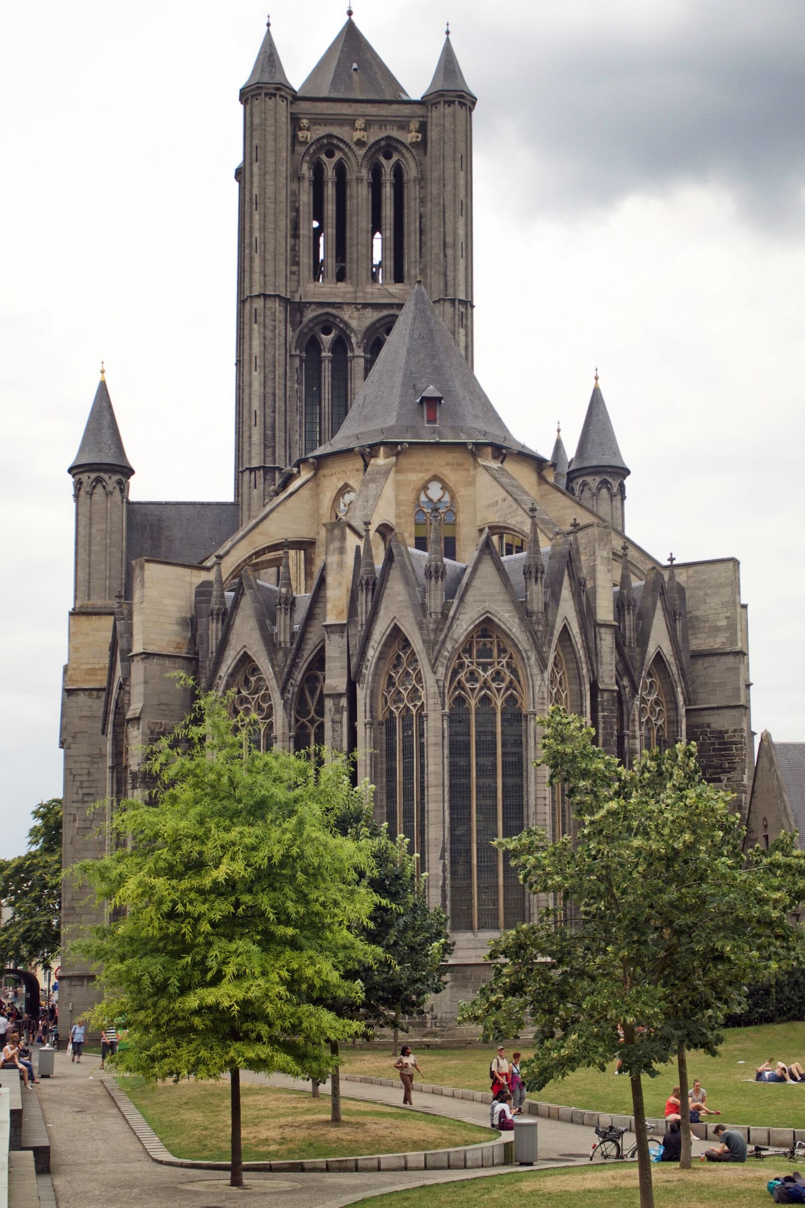 Olympus OM-D E-M10 sample photo. St nicholas church, church photography
