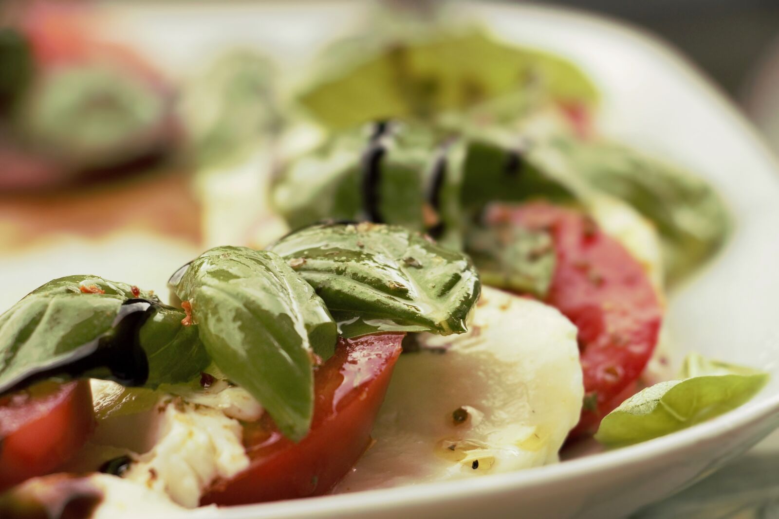 Canon EOS 100D (EOS Rebel SL1 / EOS Kiss X7) sample photo. Salad, tomato mozzarella, mozzarella photography