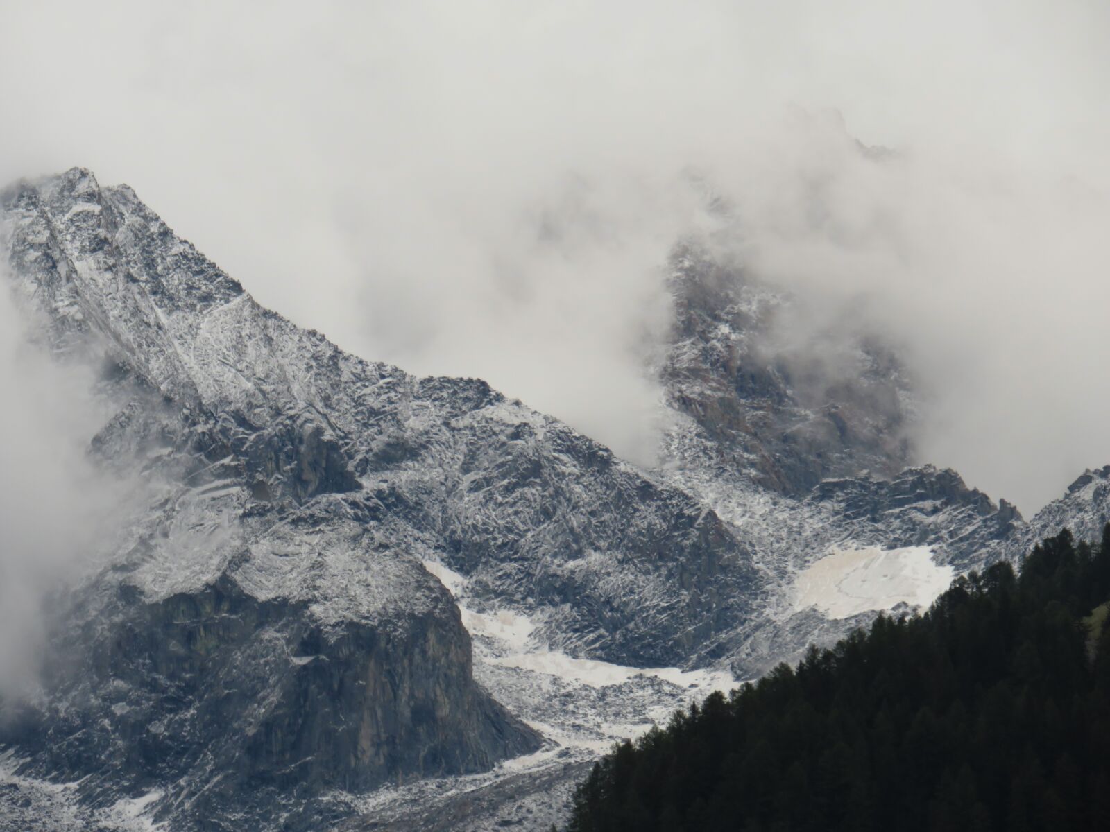 Canon PowerShot SX540 HS sample photo. Mountain, snow, upstream photography