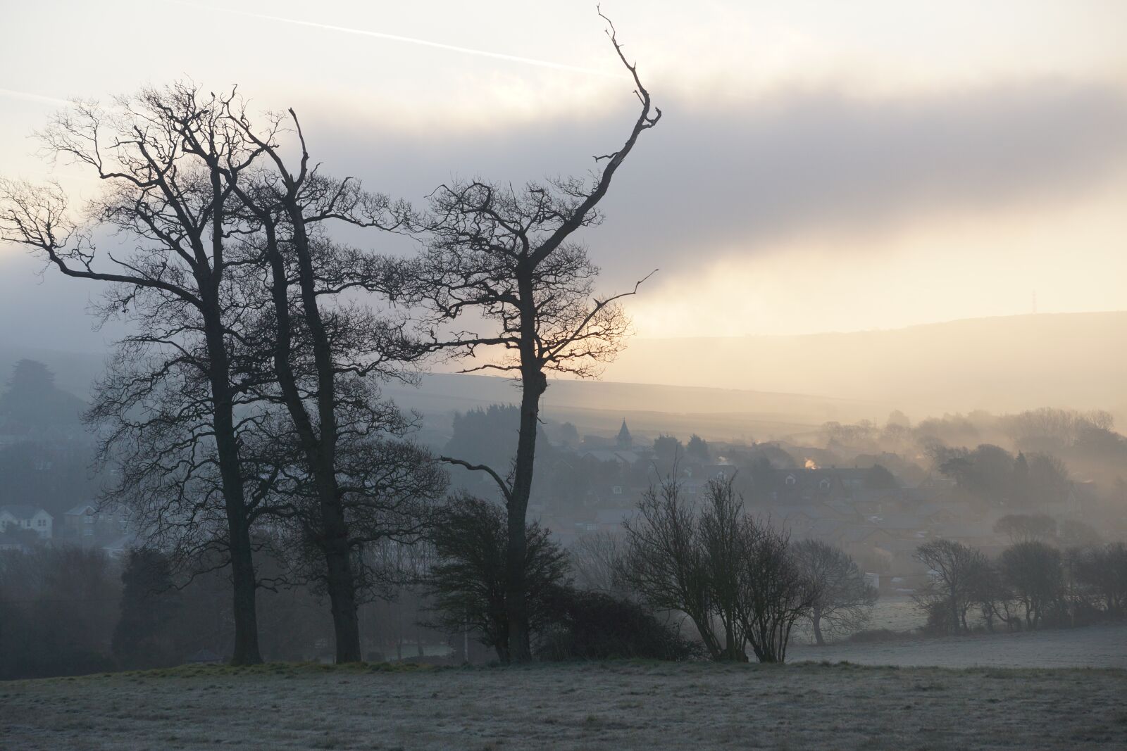 Sony SLT-A77 + Sony DT 16-50mm F2.8 SSM sample photo. Misty morning, atmospheric, clouds photography